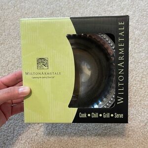 Wilton Armetale flutes and pearls small dip bowl